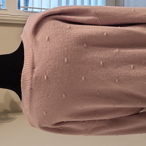 Kendall & Kyle sweater - Picture 8 of 9